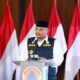 Pj Gubernur Aceh, Safrizal ZA, saat memberikan sambutan pada acara puncak Peringatan Bulan Pengurangan Risiko Bencana (PRB) 2024, di Balee Meuseuraya Aceh, Banda Aceh, Kamis (10/10) malam. (Waspada/Zafrullah)
