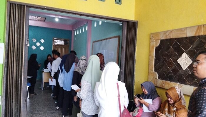 Puluhan Pelamar PTPS Antre Ikuti Wawancara