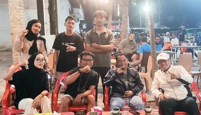Manajemen Garagi Cafe Kagumi Darma Wijaya