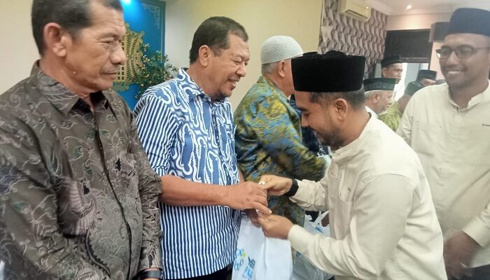 Jelang Hari Listrik Nasional Ke-79, PLN UP3 Lhokseumawe Santuni Yatim Dan Pensiunan