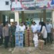 Ketua DPC Partai Gerindra Aceh Tamiang bersama pengurus serta anggota DPRK dari Partai Gerindra saat menyalurkan bantuan untuk korban banjir Seruway. (Waspada/Yusri).