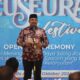 Pj Gubernur Aceh, Safrizal ZA, saat membuka secara resmi Meuseuraya Festival di Auditorium Teuku Umar Kantor Perwakilan Bank Indonesia (BI) Provinsi Aceh, Jumat (18/10). (Waspada/Zafrullah)