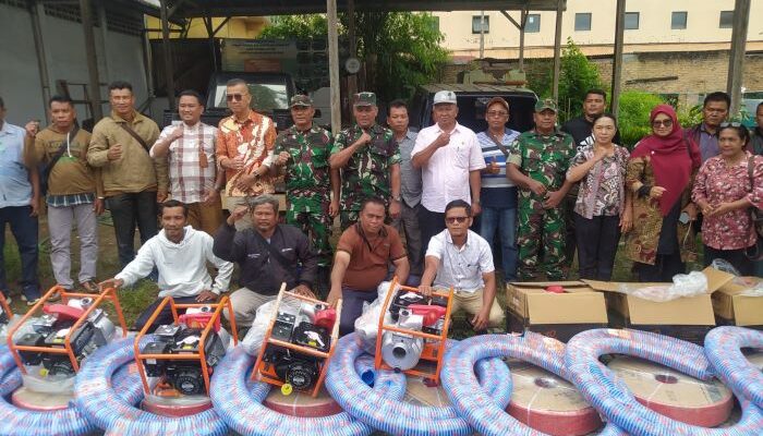 Dinas Pertanian Karo Serahkan 40 Pompa Air Bantuan Kementan