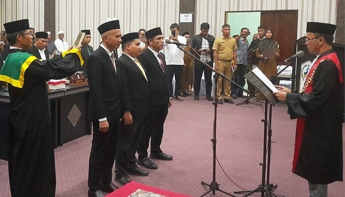Amaliun Resmi Ketua DPRK Aceh Singkil