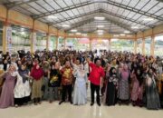 Pasangan SATRIA mendapat sambutan hangat ratusan warga di Desa Naman Jahe, Kecamatan Salapian, Kabupaten Langkat, Sabtu (19/10). Waspada/Ist