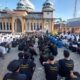 Ratusan siswa SMK UISU jalan Sangnawaluh, Kec. Siantar sedang mengikuti program 'Police Goes to School' dari Satlantas Poltes Simalungun di halaman Masjid kompleks UISU.(Waspada/ist).