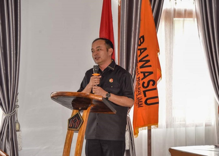 KETUA Bawaslu Humbahas Henri W Pasaribu, S.Th Waspada/Ist