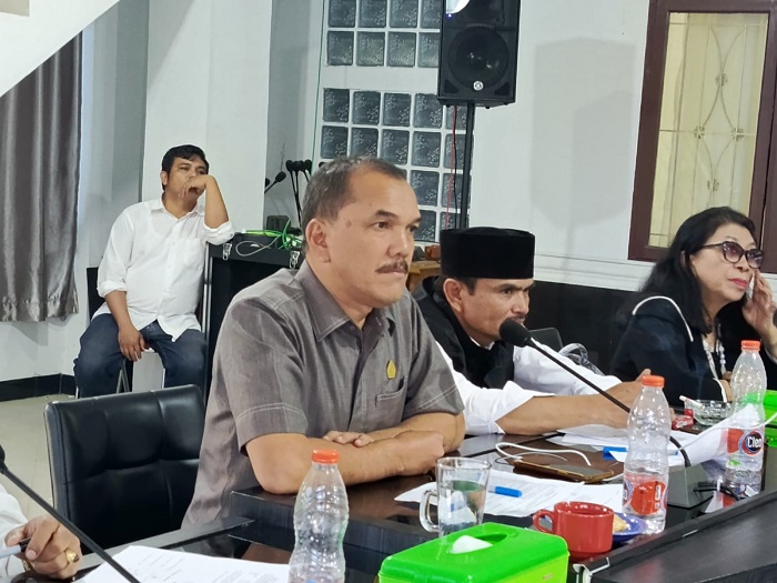 WAKIL Ketua DPRD Samosir, Nasib Simbolon. Waspada/Valen Sitorus.