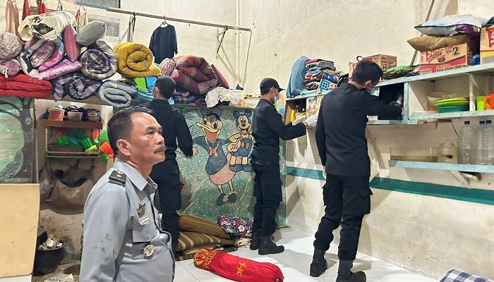 Antisipasi Gangguan Kamtib, Lapas Labuhanruku Razia Kamar Hunian