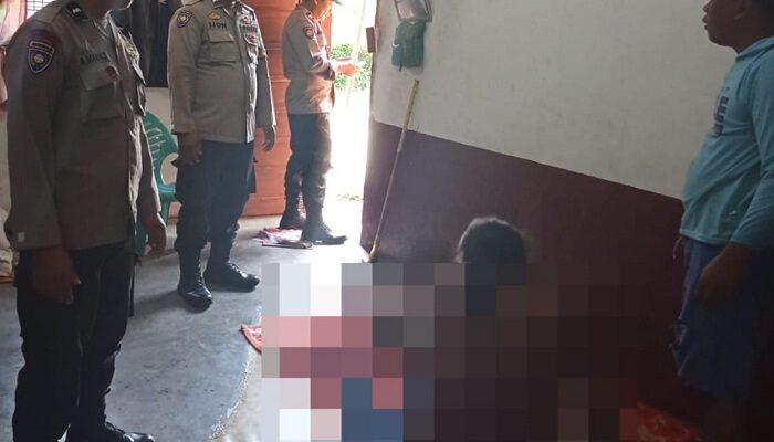 Mayat Pria Ditemukan Di Dalam Rumah