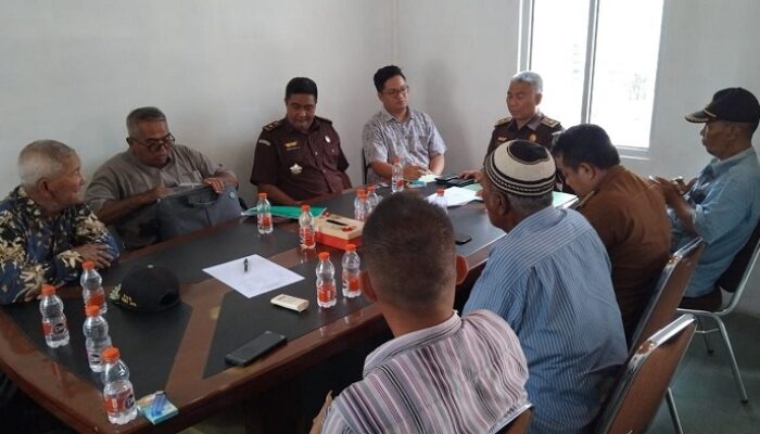 Warga Audiensi Ke Kejari Asahan
