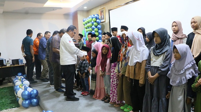 RATUSAN anak yatim piatu terima santunan dari IP UBP Pangkalansusu. Waspada/Ist