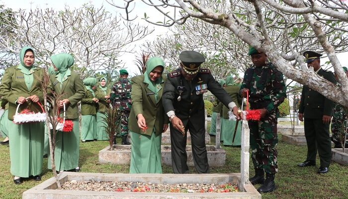 Jelang HUT TNI, Kodim 0104/Atim Ziarah Ke TMP