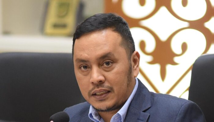 DPR  Dukung Penguatan Kelembagaan Kantor Staf Kepresidenan