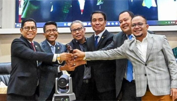 Wakil Ketua DPR Rakor Dengan Pimpinan Komisi XI