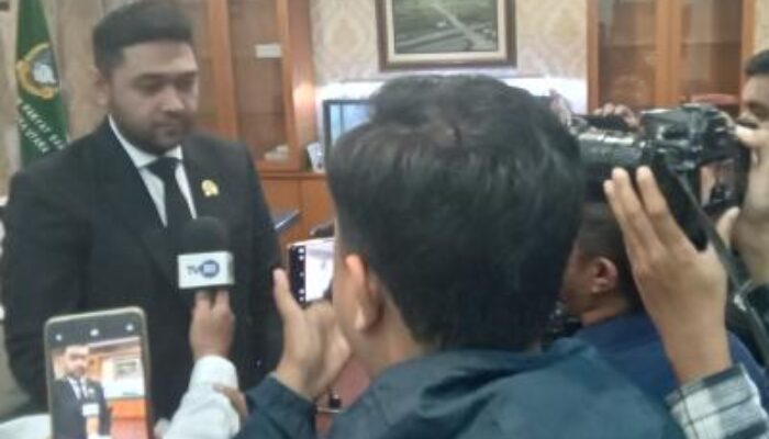 Ditetapkan Pimpinan 9 Fraksi Dan 4 Wakil Ketua Minus Golkar