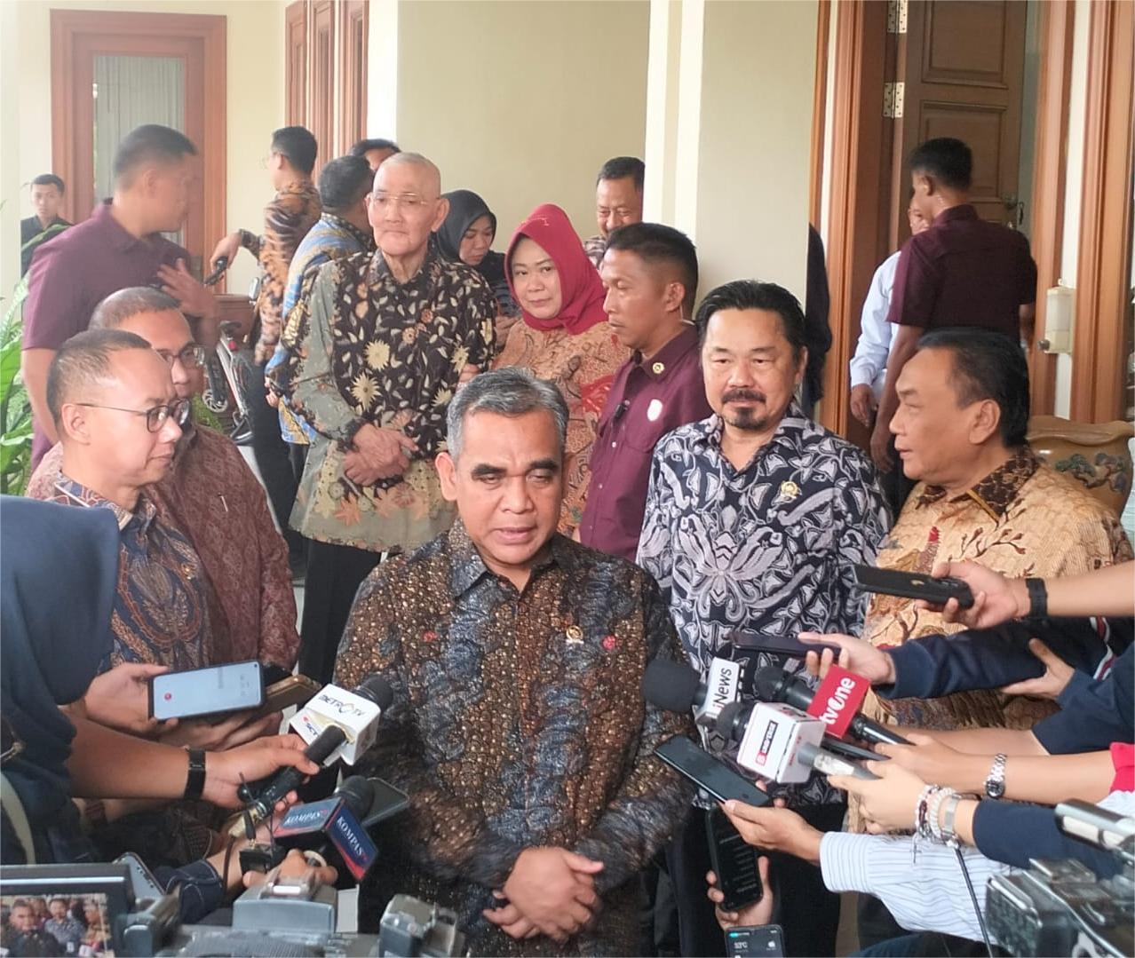 MPR RI Sampaikan Undangan Pelantikan Presiden - Wapres Terpilih Kepada Try Sutrisno