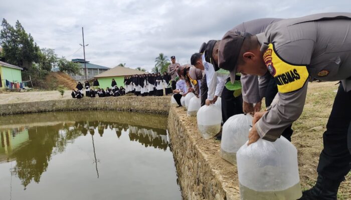 Dukung Asta Cita Presiden RI, Polres Sidimpuan Tabur Ribuan Benih Ikan