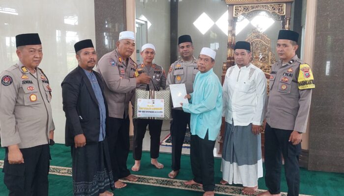 Polres Langkat Gelar Jumat Curhat Di Masjid Jami’ Al Amin