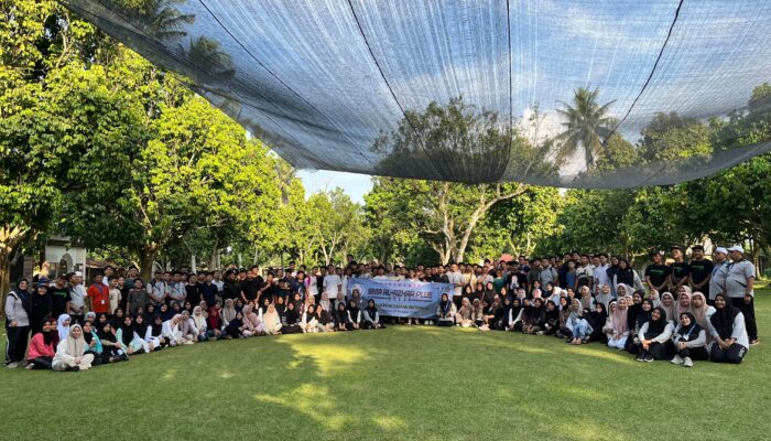 Kembangkan Kemampuan Siswa SMA Al Azhar PlusField Trip Ke Camp Edukasi Kampung Lalang