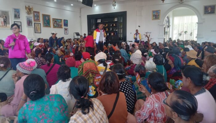 Ratusan Simpatisan Datangi Rumah Calon Bupati, Nyatakan Dukungan RHS-AZI Menang