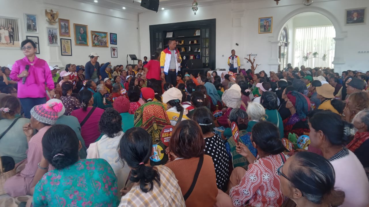 Ratusan Simpatisan Datangi Rumah Calon Bupati, Nyatakan Dukungan RHS-AZI Menang
