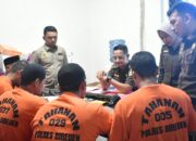 Kejari Bireuen Terima Lima Tersangka Kasus Pengancaman Dengan Senpi