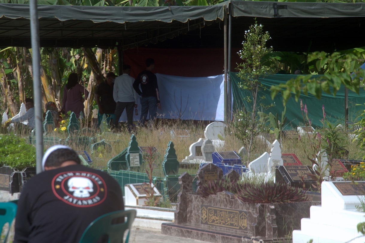 Meninggal Tidak Wajar, Kuburan Siswi Penerbangan Diekshumasi