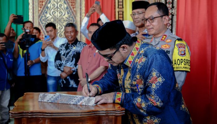 3 Paslon Bupati Agara Hadiri FGD Pilkada Damai 2024
