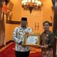 Pj Gubernur Terima Penghargaan Dari Menteri Desa PDTT RI