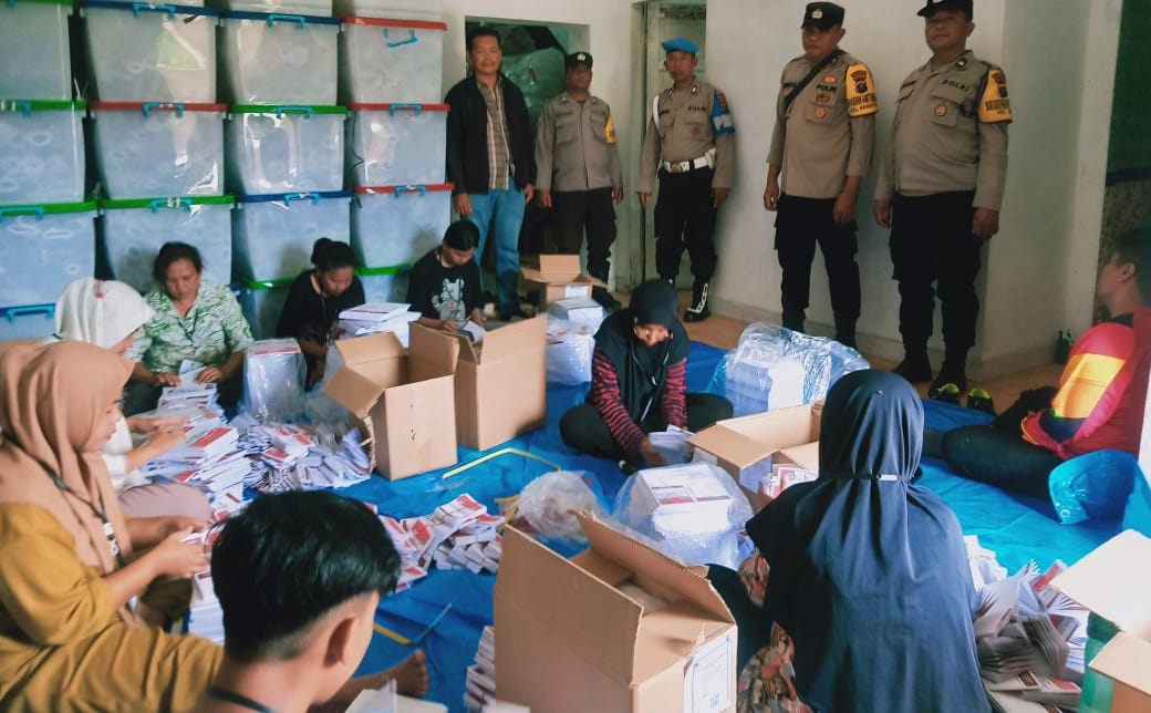 Polres P. Sianțar Amankan Pelipatan Surat Suara Pilkada