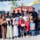 Foto bersama anak yatim usai doa bersama dan penyerahan santunan.