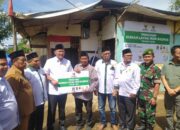 Kajari Karo Bersama Baznas Karo Bedah Rumah