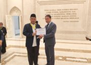Prof HM.Jamil Presentasikan Makalah Di International Islamic Academy Of Uzbekistan