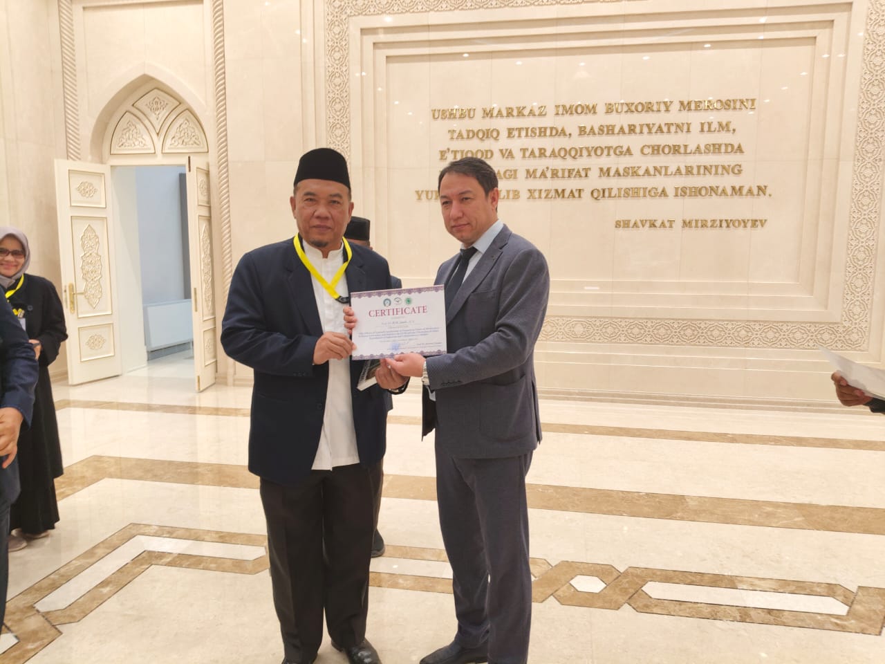Prof HM.Jamil Presentasikan Makalah Di International Islamic Academy Of Uzbekistan