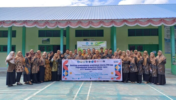 Tim PKM Unimed Perkenalkan Aplikasi Canva Bagi Guru-guru SMK Di Kabupaten Sergai