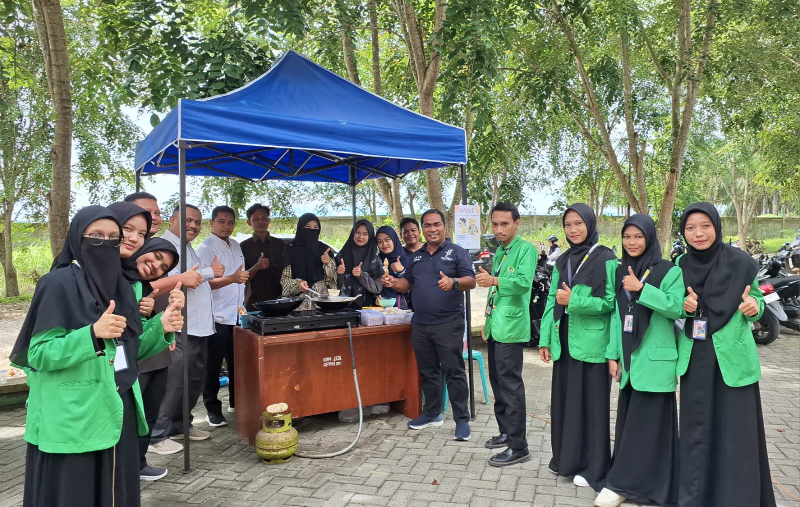 Dekan FTIK IAIN Langsa Tinjau Stand Bazar Kreativitas Mahasiswa Tarbiyah Dekan FTIK IAIN Langsa Tinjau Stand Bazar Kreativitas Mahasiswa Tarbiyah