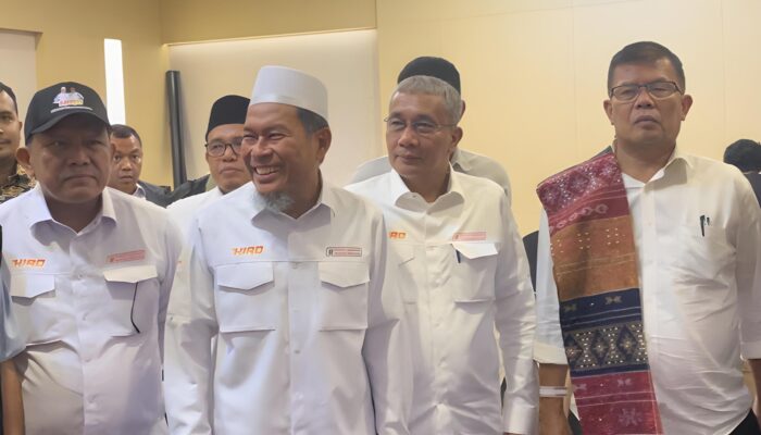 Awali Debat, Pasangan HIRO Salam Semua Suku Dan Sampaikan Visi Misi Tanpa Teks