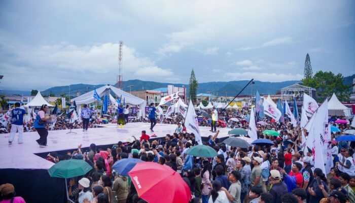 Bobby-Surya Persembahkan Hiburan Rakyat Dan Konser Kolaborasi Untuk Masyarakat Toba Di Balige