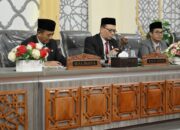 DPRK Gelar Paripurna Penyampaian Pandangan Umum Fraksi Terhadap Raqan APBK Tahun 2025