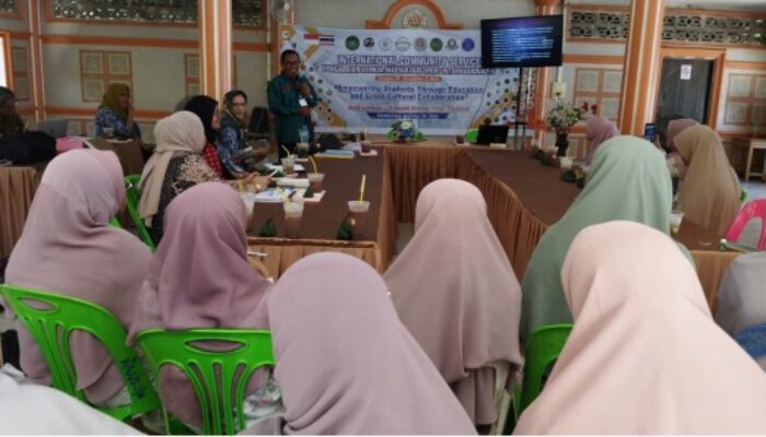 Dosen Fisipol UMA Berikan Edukasi Untuk Guru Di Yala, Thailand