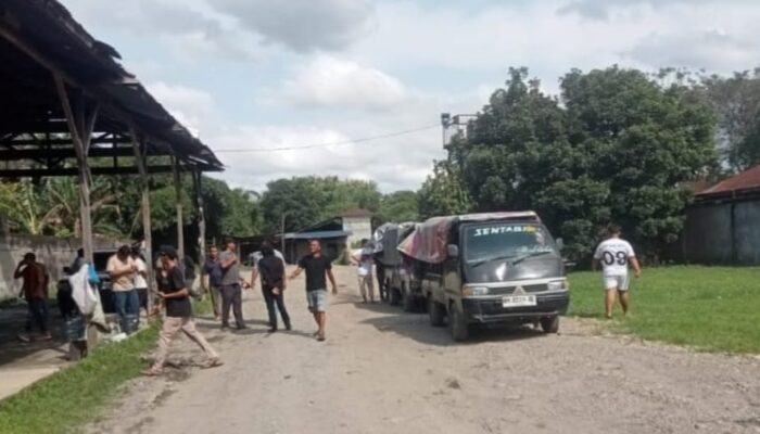 Gudang BBM Ilegal Digrebek Warga