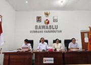 Bawaslu Humbahas Imbau Paslon Tertibkan APK Melanggar Aturan