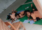 Murid SD Negeri 0574627 Langkat Belajar Beralaskan Tikar