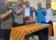 KONI Deliserdang Serahkan Alat Olahraga