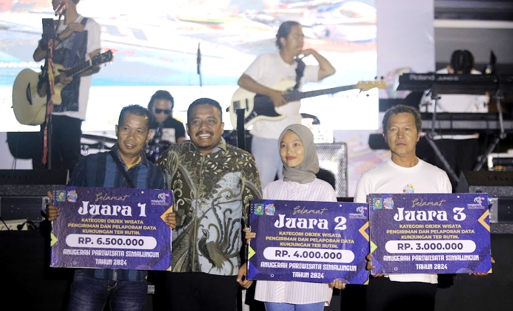 Malam Anugerah Pariwisata, Pemkab Simalungun Beri Penghargaan Kepada Pengelola Wisata