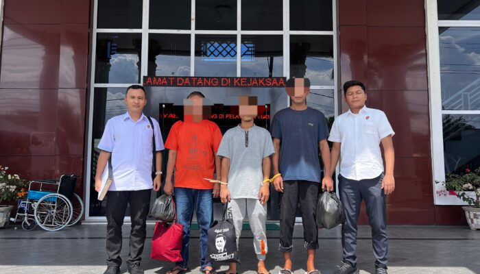Polres Langsa Serahkan Tiga Tersangka Judi Online Ke Kejaksaan