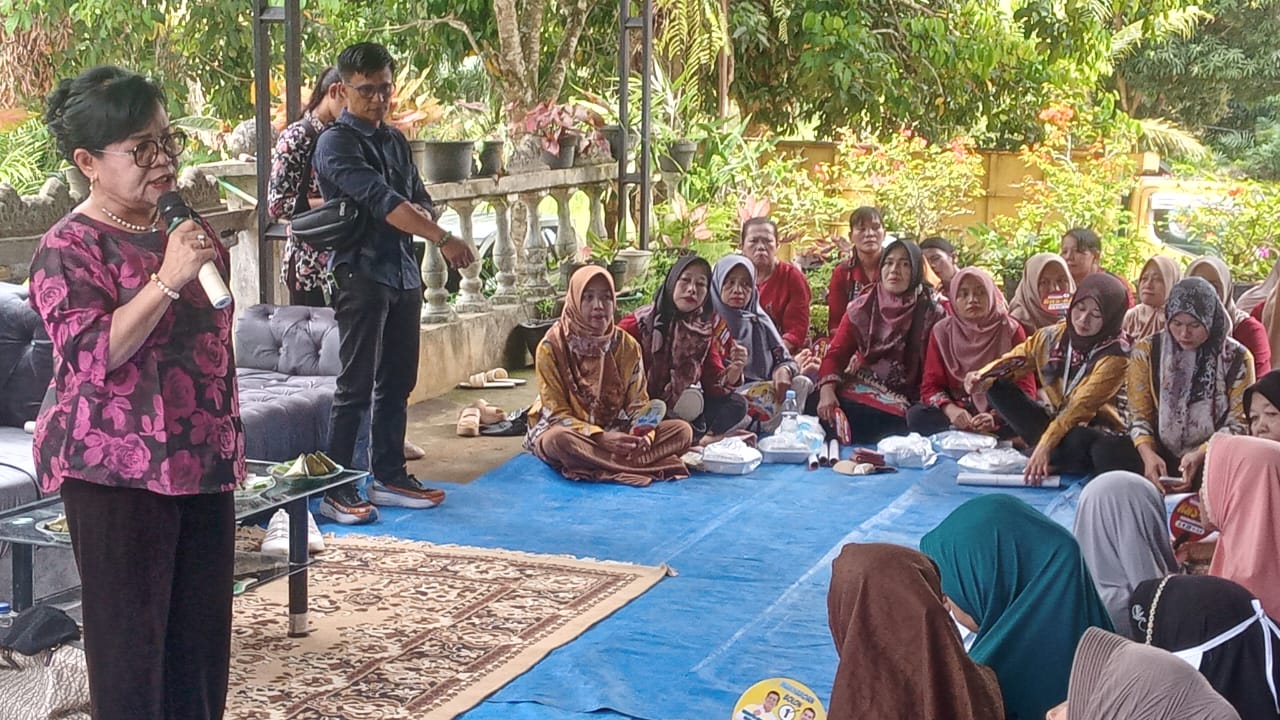 Walau Diguyur Hujan, Kegiatan Ny Ratnawati Di Bosar Maligas Tetap Ramai, Dukung RHS-AZI