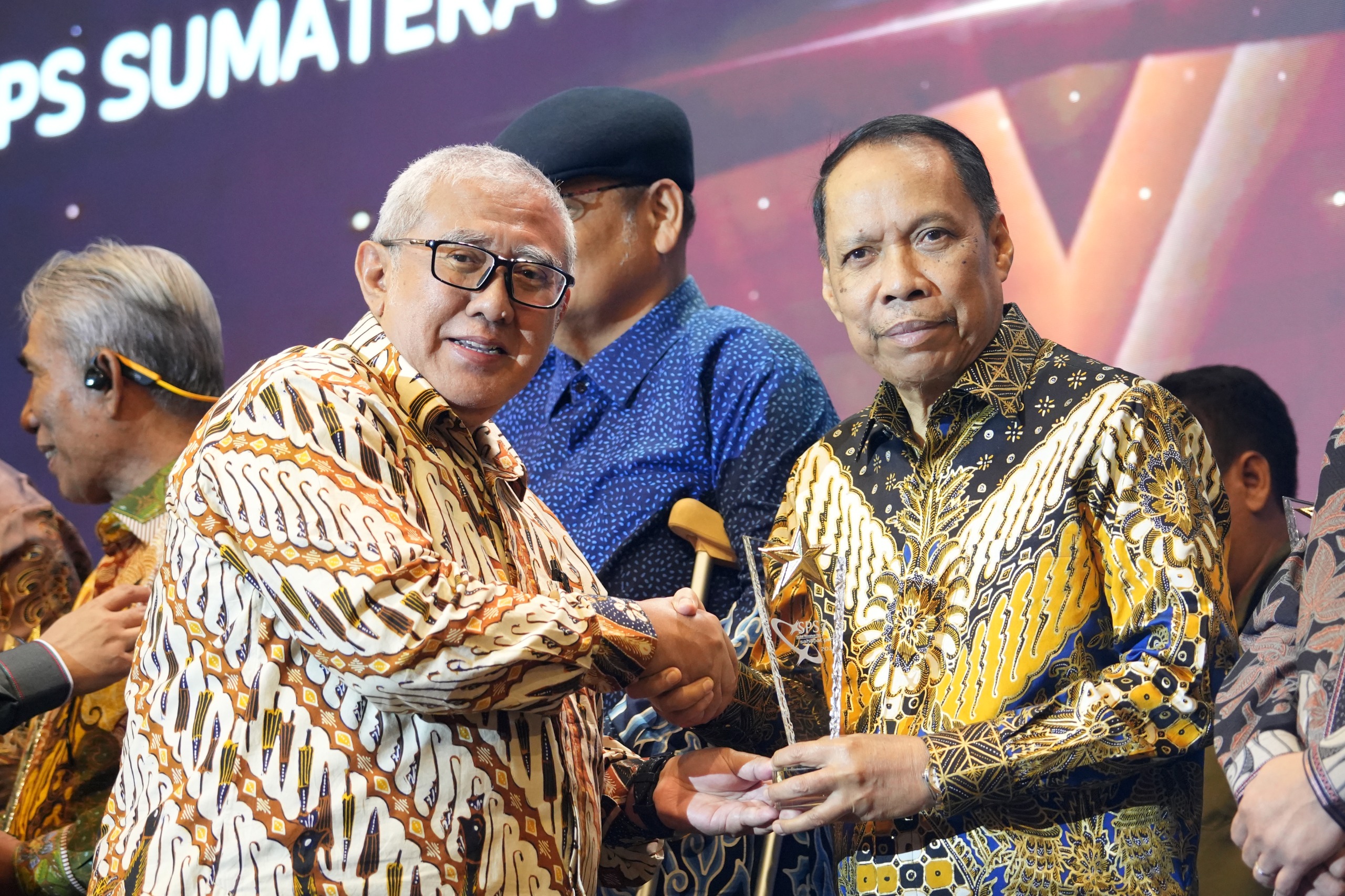 Rektor UMSU Terima SPS Sumut Awards 2024