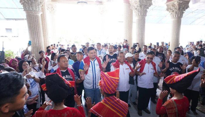 Segudang Masalah Diadukan Warga Karo, Bobby Nasution Siapkan Solusi